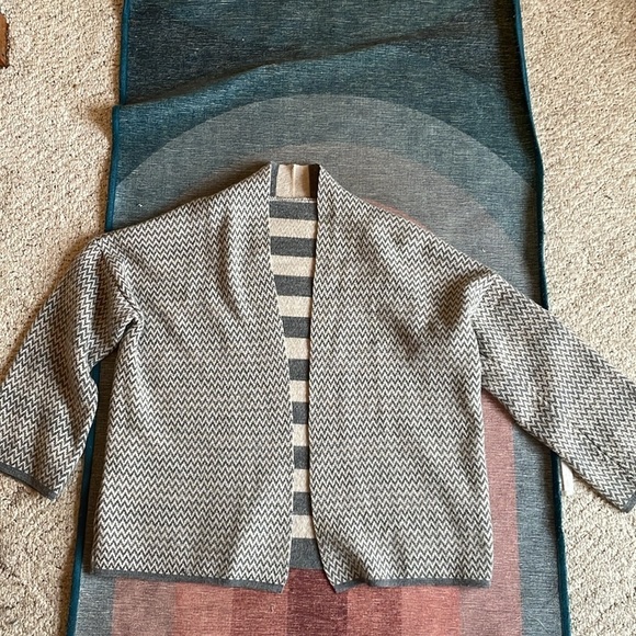 Cozy Neutral Wool Cardigan - Picture 6 of 10